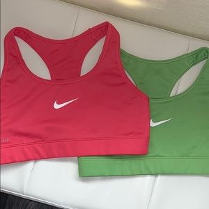 2 Nike dri fit sports bras ✨💫